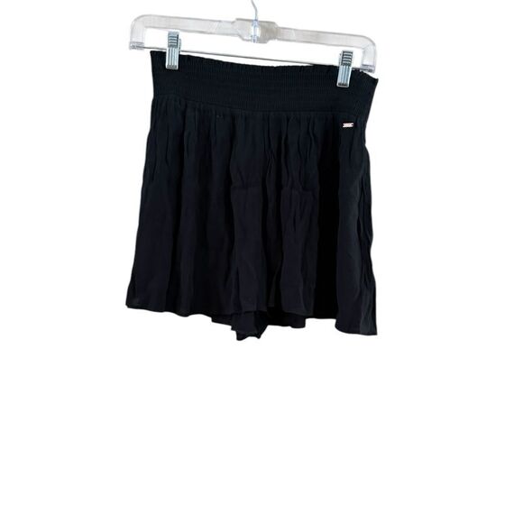 NWT Victoria’s Secret pink size medium black shorts - Picture 2 of 10